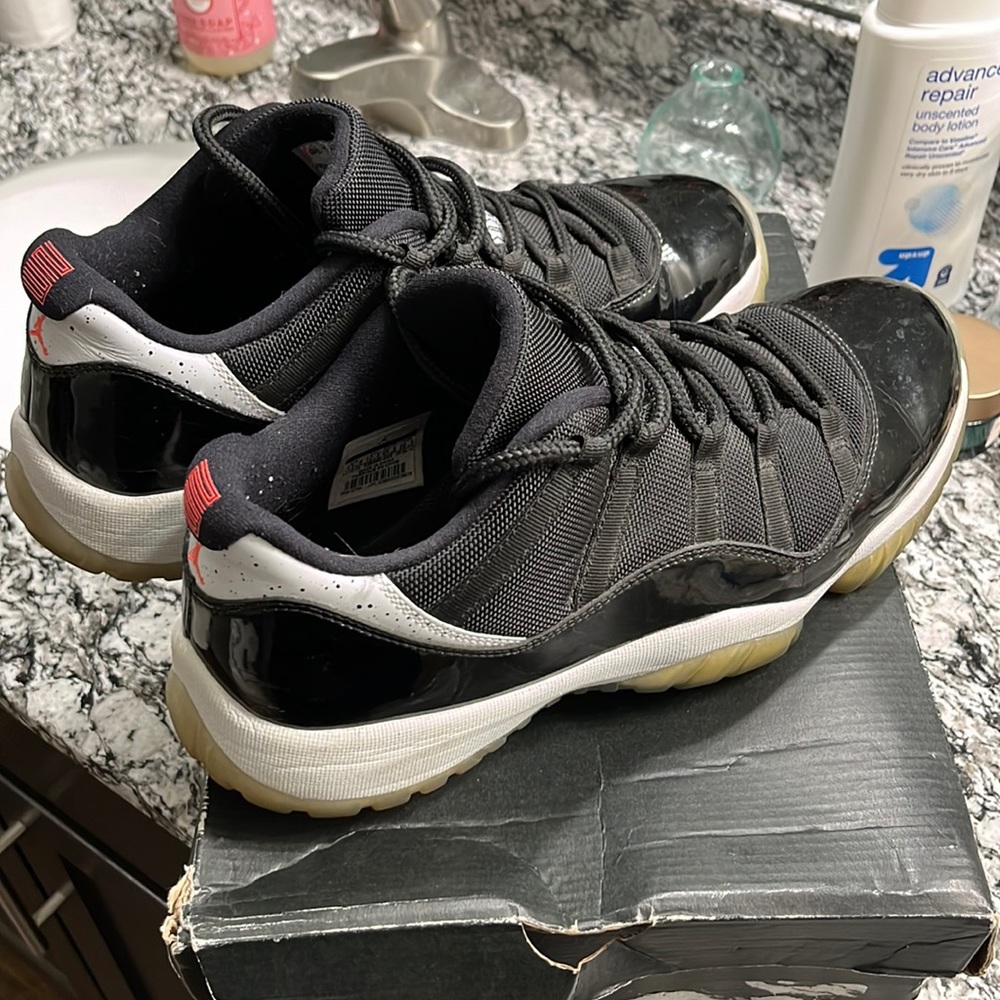 Jordan 11 low